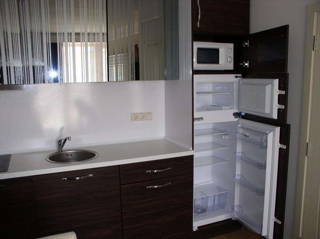 Lvv Palace Apartment Sunny Beach Exterior photo