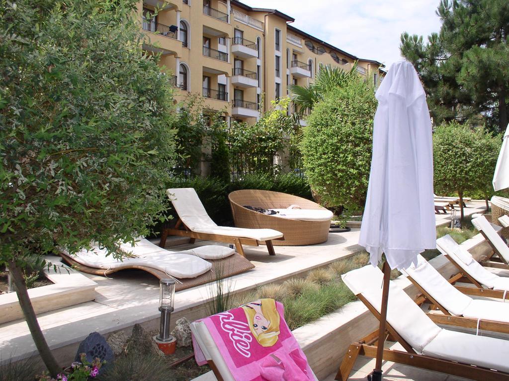Lvv Palace Apartment Sunny Beach Exterior photo